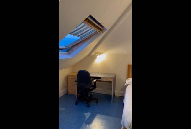 Double room in house in Henleaze  Main Photo