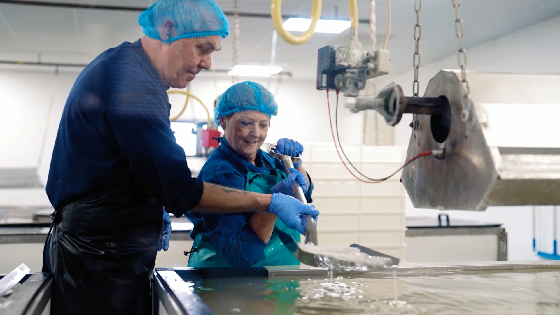 Meet the artisanal salt makers of Anglesey with Anne Diamond | Viking.TV