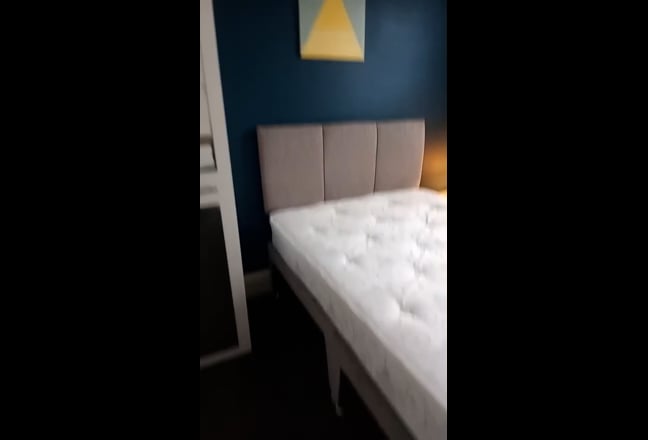 A Modern Refurbished Ensuite Room available 4 rent Main Photo