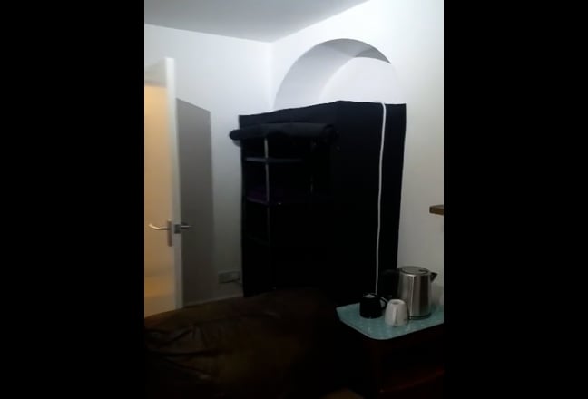 Large Double Ensuite Room Main Photo