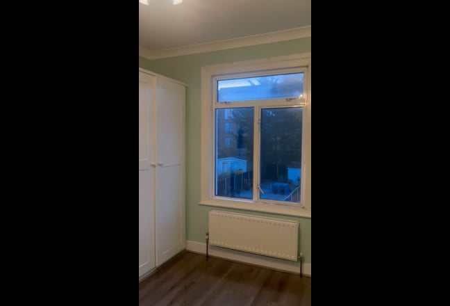 Video 1: Double bed room