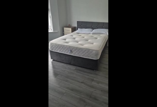 Double room to rent Main Photo