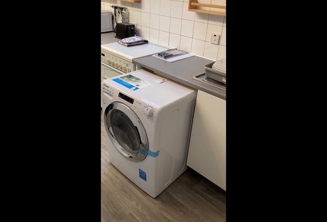 1 Bedroom spacious flat in Caversham Main Photo