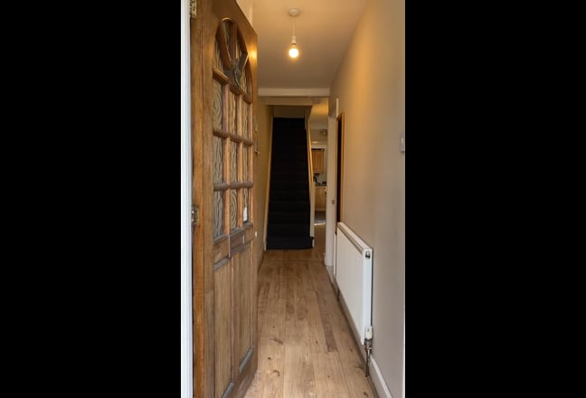 Double Room in Professional HMO opposite Station Main Photo