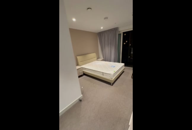 Beautiful double en suite in Elephant and castle Main Photo