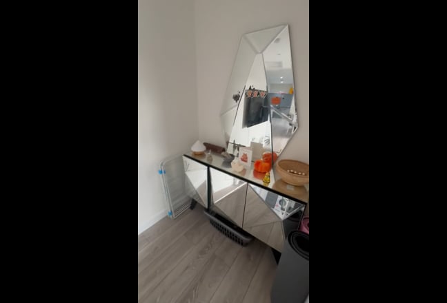 Double Room in Modern 2 Bed Flat in Kingston Main Photo