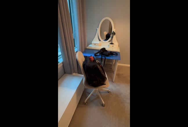 Double bedroom in Vauxhall — female flatshare Main Photo