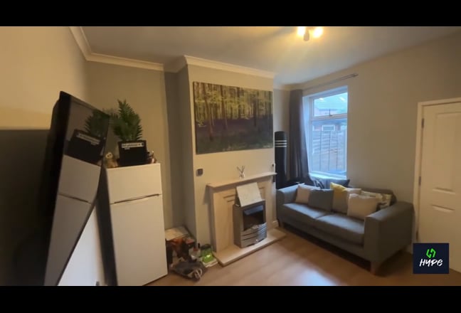 4 Bed Near Keele and Royal Stoke Hospital Main Photo