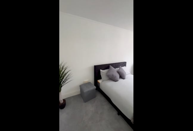 All saints/Blackwall, 2 spacious rooms ready go/M Main Photo