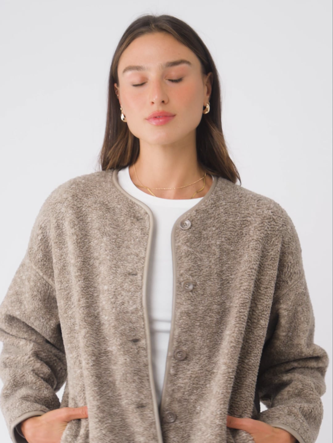 ג’קט עם כפתורים ובטנת פליז SHERPA