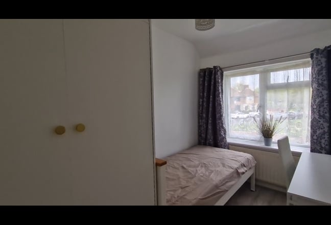 Immaculate Single  Room to rent   Main Photo