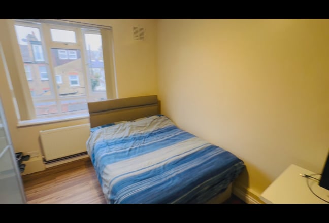  Cosy Double Room. All Bills Included. No deposit! Main Photo
