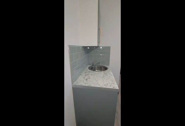 Studio Flat Northwood Hills   📌 Main Photo