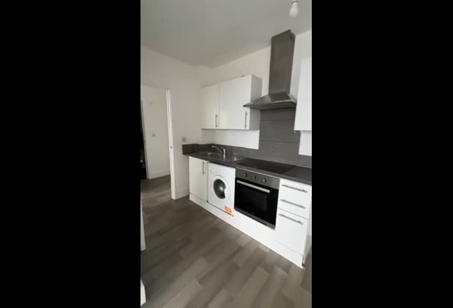 2 Bed 1 Bath, Endeavour House CM20 Main Photo