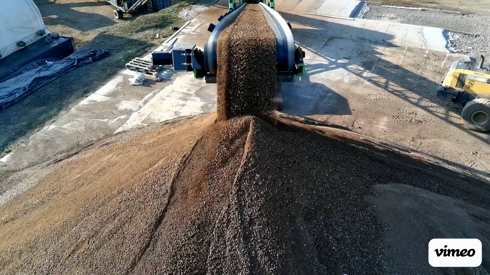 https://i.vimeocdn.com/video/2072532438-ae0378fcbd983da9a4cc37995c493d970873ff3d7b285e951b92d47959266779-d