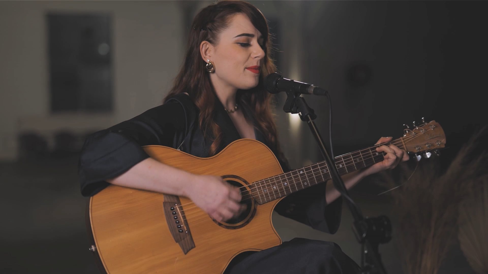 Promotional video thumbnail 1 for Charlie Acoustic Musician
