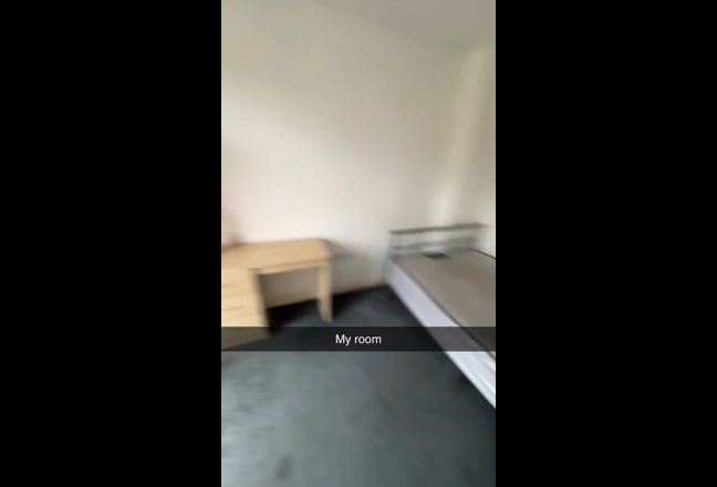 17 Dryden St free room Main Photo