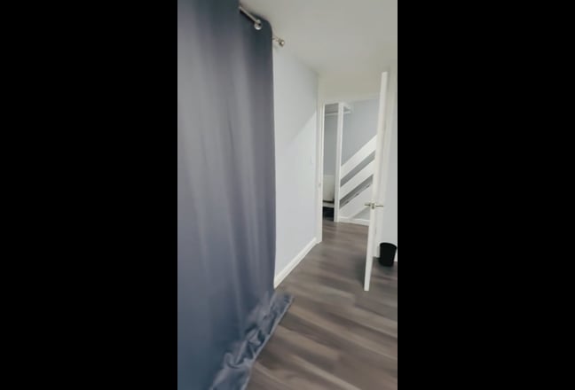 Large Double Room To Rent in HP1 Main Photo