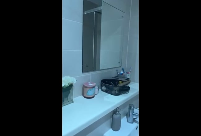 Looking for a female flatmate ASAP | MediaCity Main Photo