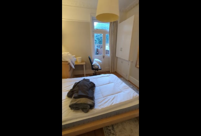 Large Victorian home 5 minutes from Gunnersbury   Main Photo
