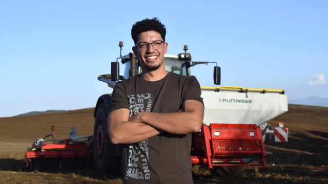 EnCampoCon Manuel Fernández y sus dos equipos de siembra Pöttinger