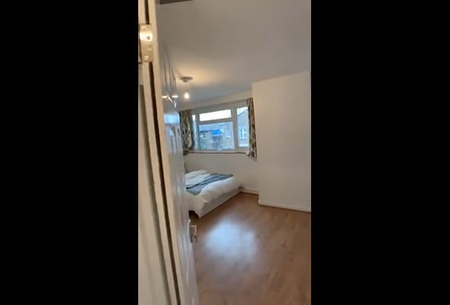Cosy Room in London Fields available now Main Photo