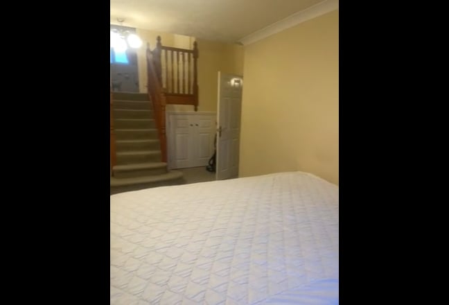 Master Suite £800 inc Nr Bearsted Station  Main Photo