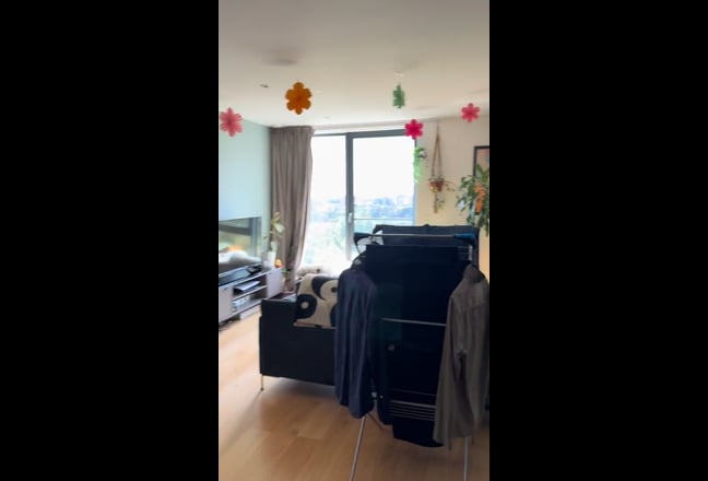 Double Ensuite in East Village w/ great flatmates Main Photo