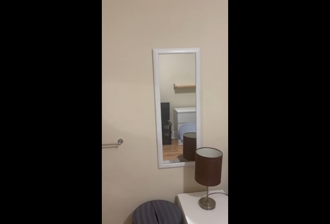 A Cousy lovely double room in a sheared house to r Main Photo