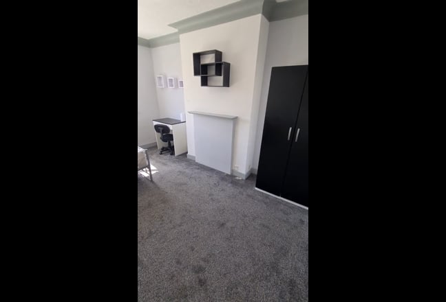 Large & Bright Double Room in Willesden Green Main Photo