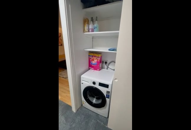 Charming 2 bed flat in Surrey Quays!  Main Photo