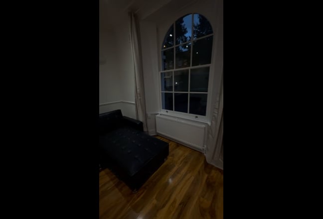 Luxury 2 Bed Garden Flat Oval / Camberwell  Main Photo