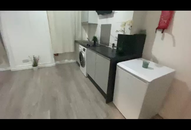 ♻️Cosy Studio in Stamford Hill / Couples ok♻️ Main Photo