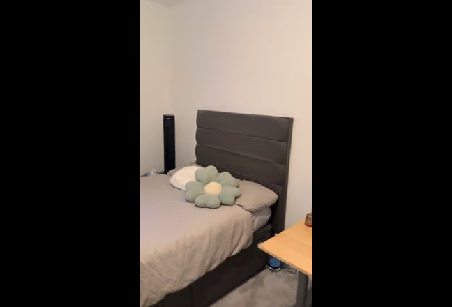 Room in 3-Bed House – 10 Min from North Greenwich  Main Photo