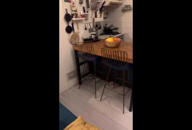Large double room, high ceilings, friendly flat Main Photo