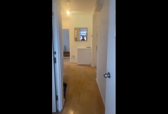 1 bedroom available in friendly 3 bedroom flat Main Photo