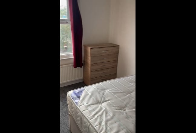 Modern Double Room – All Shared Areas Main Photo