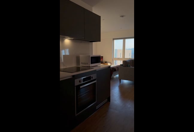 Modern Furnished Studio at Platform Sheffield! Main Photo
