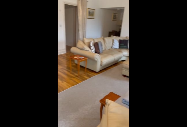 Large en suite room  Main Photo