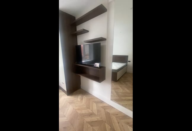 Modern city center, rent inc bills & council tax Main Photo