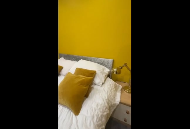 En-suite room, Droylsden, 15mins to City/ctr Main Photo