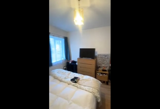 Beautiful double Room for Rent in Central Ealing  Main Photo