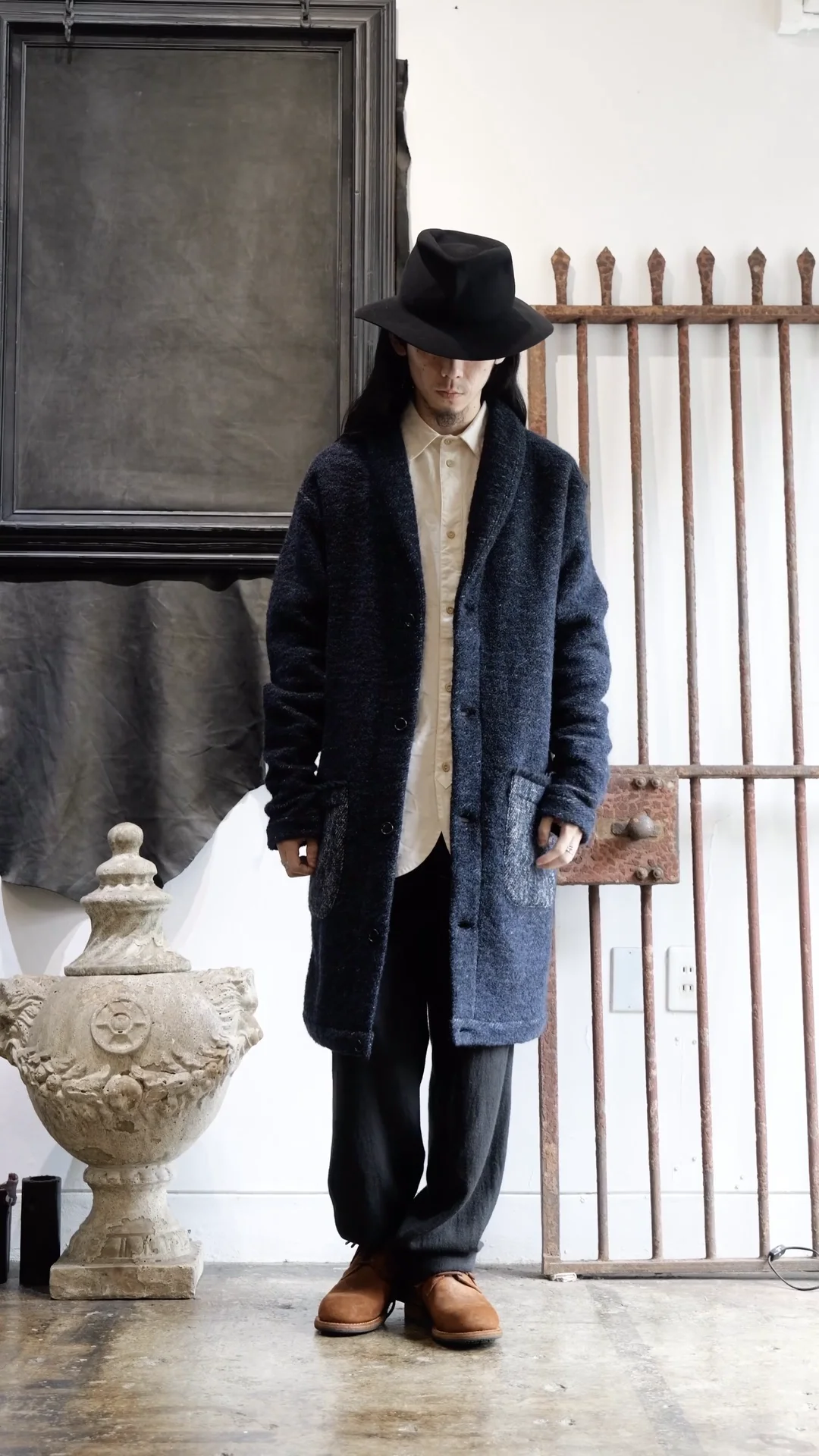 0521033-C1. NAVY WOOL LONG CARDIGAN JACKET. 39(Navy). FRANK LEDER