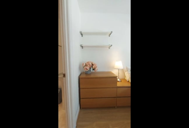EnSuite Room! Available Short Term!! Main Photo