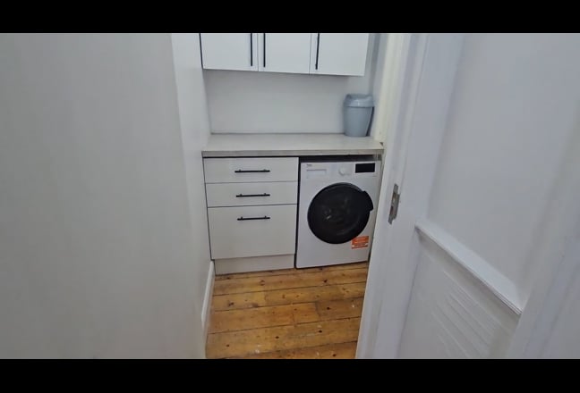 Superb Studio 0.5Km from Subway,Price inc All Bill Main Photo