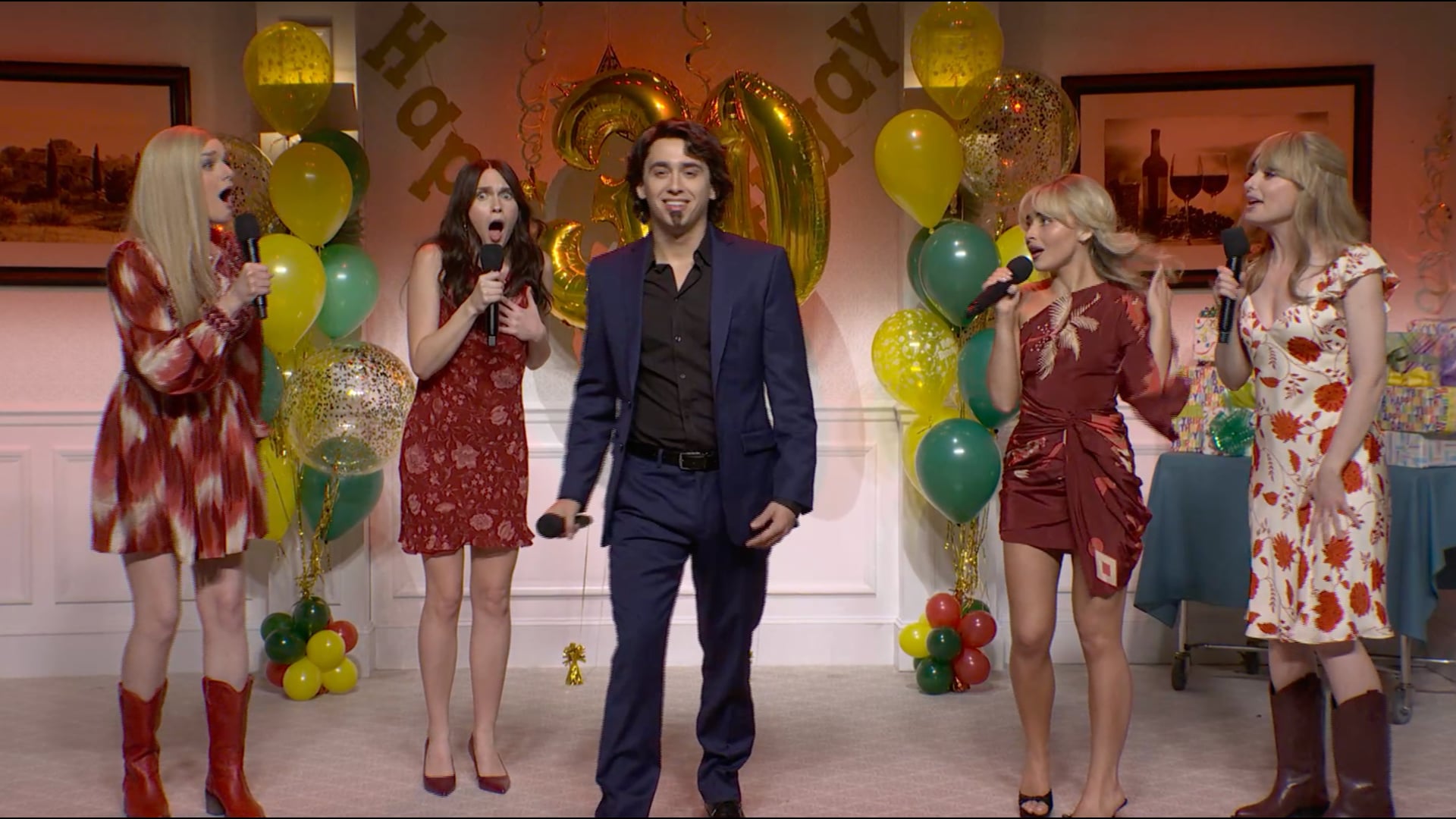 SNL - Cold Open: Domingo