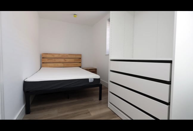 ✨ Luxury Ensuite Rooms – All Bills Included – City Main Photo
