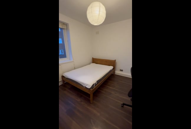 🏙️Central 3-Bedroom Flat Available near London✨ Main Photo