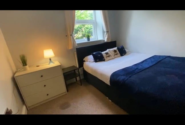 Available - Stylish Double Bedrooms In Whitworth Main Photo