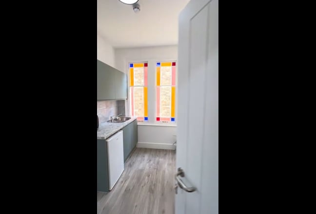 Beautiful BIG Studio only 5mins walk to City Centr Main Photo